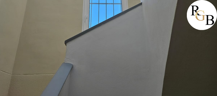 Escaleras y claraboya — 2